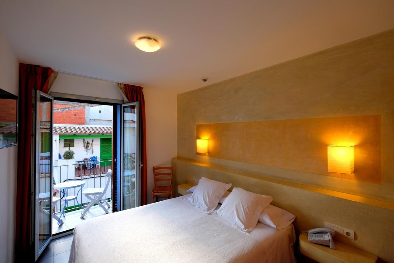 Hotel Carmen Roses Kültér fotó