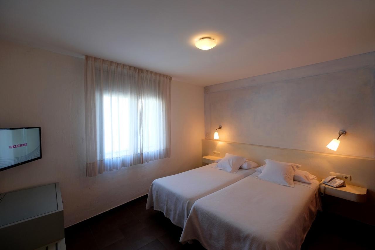 Hotel Carmen Roses Kültér fotó