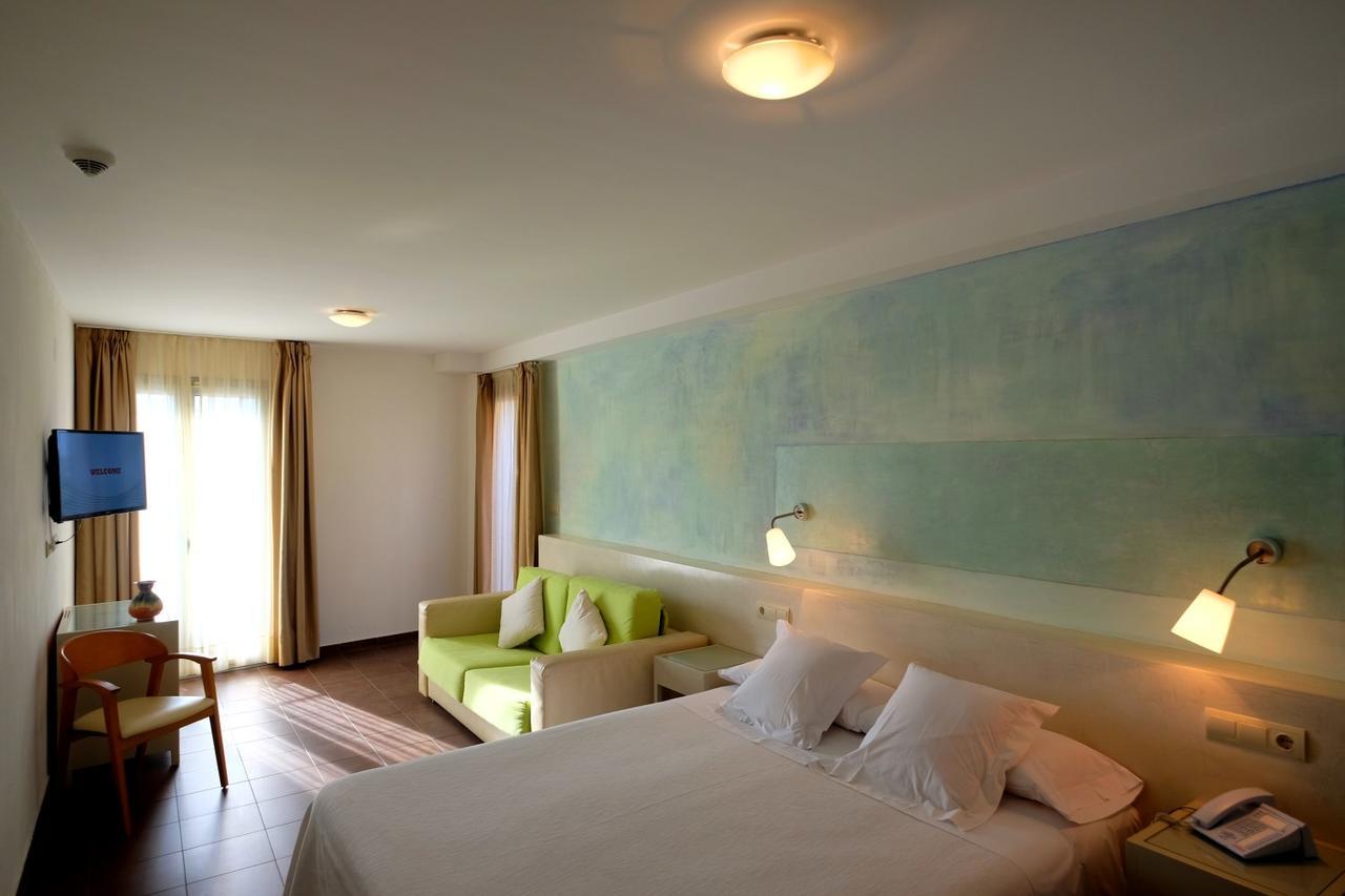 Hotel Carmen Roses Kültér fotó