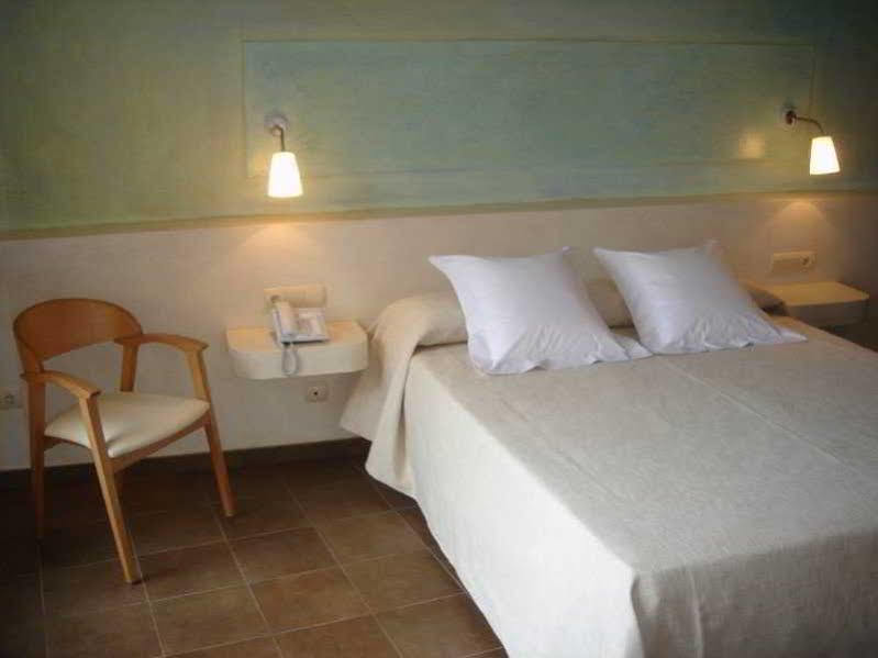 Hotel Carmen Roses Kültér fotó